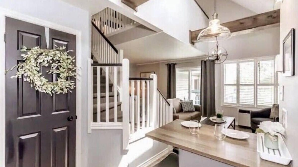 Craigleith House | Rustic Loft at Blue