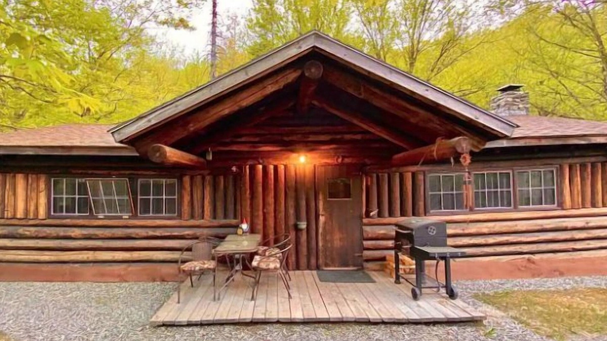 Lisbon House | Rustic Log Cabin #4 - “Brookside”