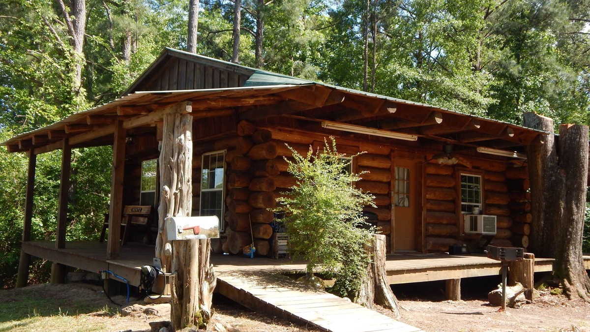 Greensboro Cabin | Rustic Log Cabin with fishing.