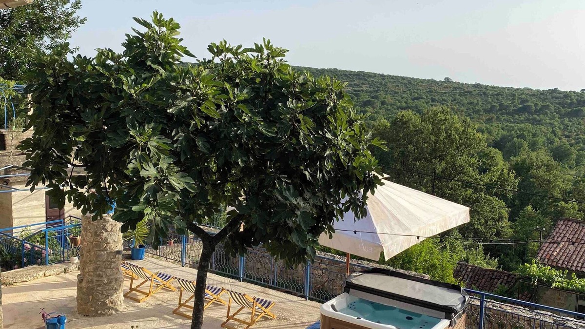 Visnjeva House | Rustic Mediterranean boutique house Cherryville