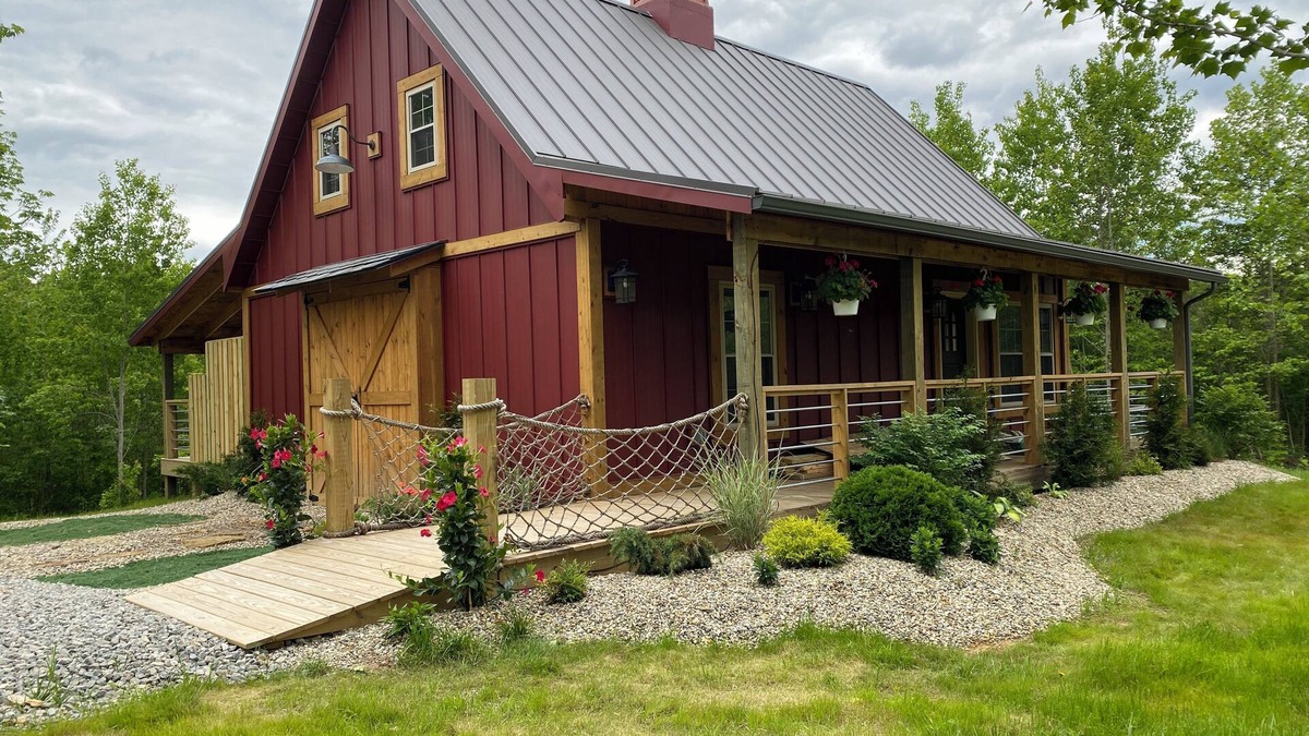 McArthur Cabin | Rustic Modern Cabin on Highland Cow Farm: Hiking Trails, Hot Tub and Fire pit