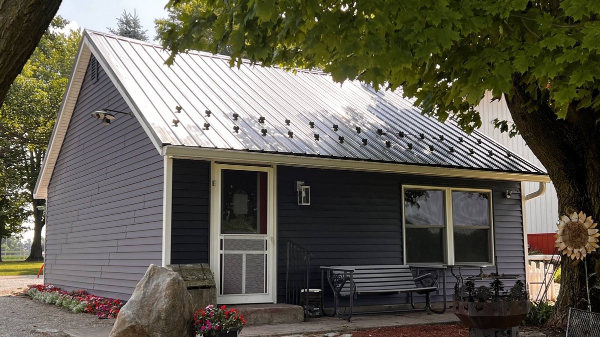 Brimfield Cottage | Rustic private lake cottage/cabin found nestled in Amish Country in northeast In