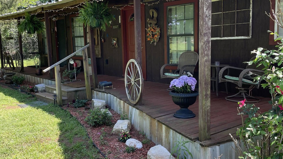 Rusk Cabin | Rustic ranch retreat with private saltwater pool! Pool closed Nov1-March 30