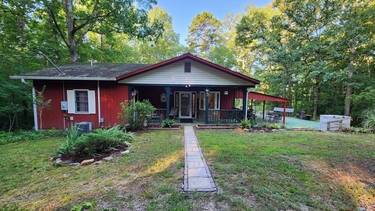 Oak Hill Park Cabin | Rustic Red Cabin on Kerr Lake