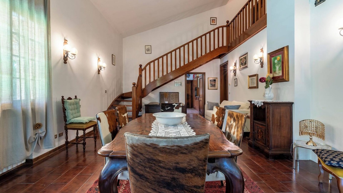 Canton House | Rustic refinement in the Venetian countryside, pampered by hills and beaches.