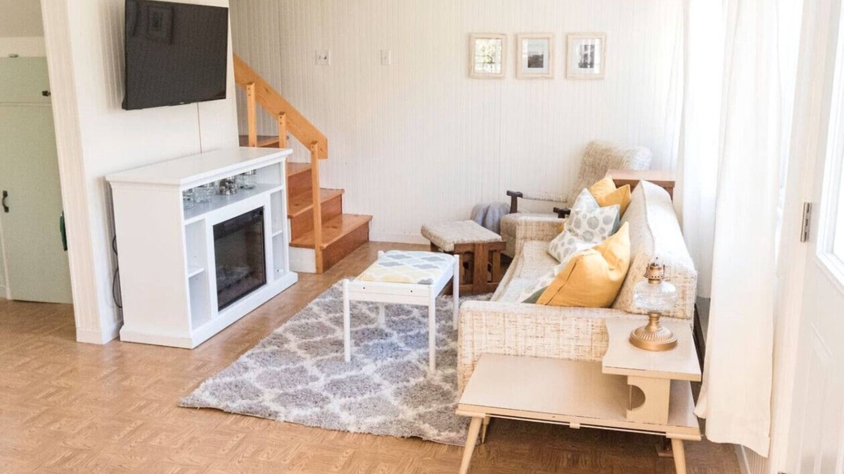 Grand Barachois House | Rustic Retreat- Bois Joli Beach