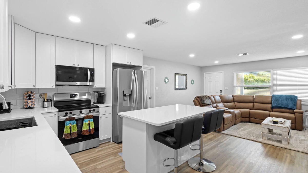 Orange City House | Rustic Retreat by Blue Spring State Park