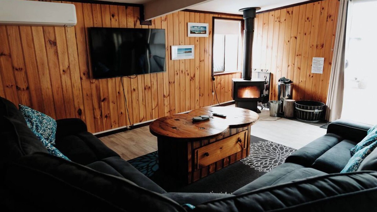 Castletown House | Rustic Retreat Esperance