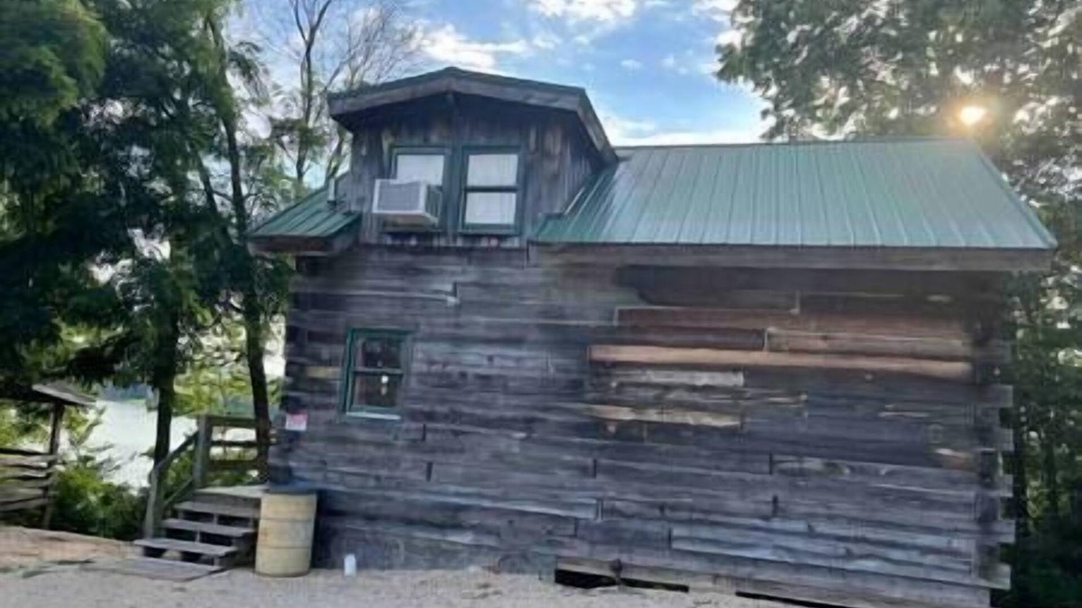 Savanna Cabin | Rustic River Cabin 6