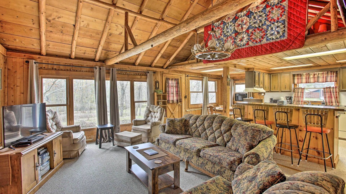 Moorestown Cabin | Rustic River View Cabin w/Fire Pit, Games & Grill
