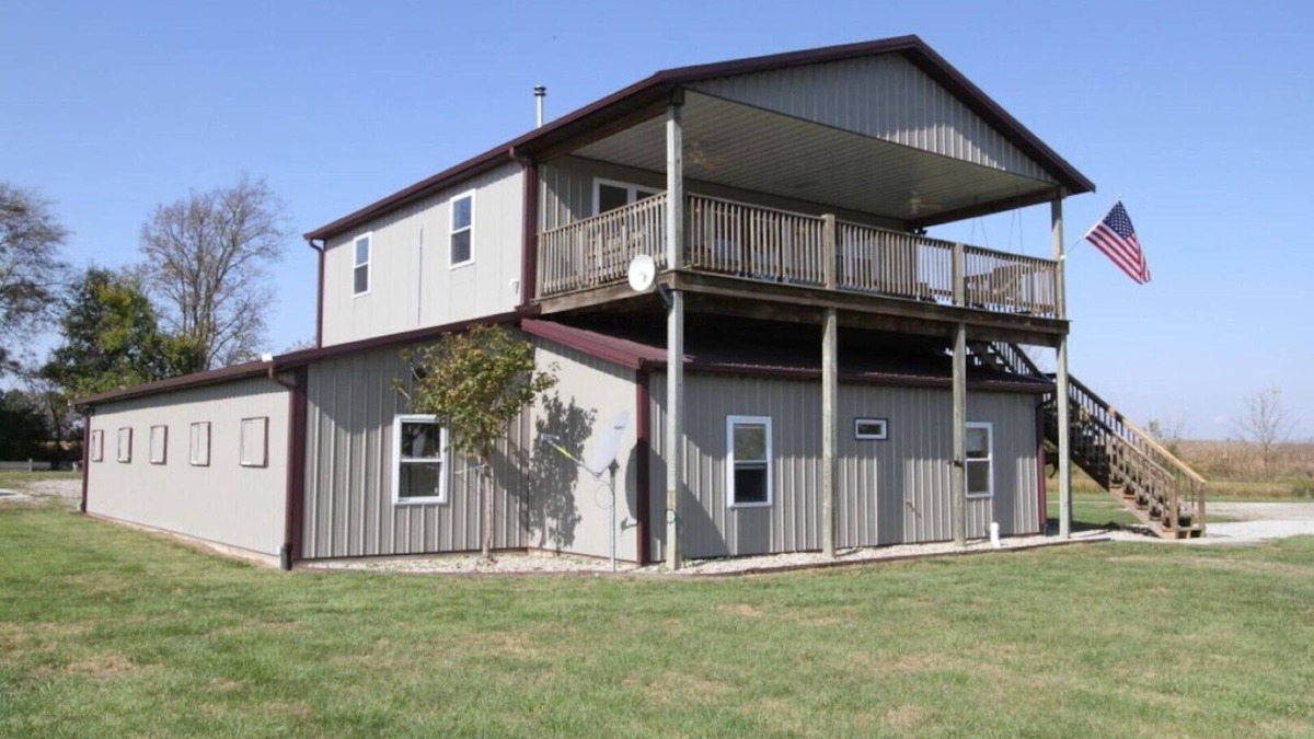 Acton House | Rustic, rural, relaxing, family friendly stay! Excellent location 5 min to I74.