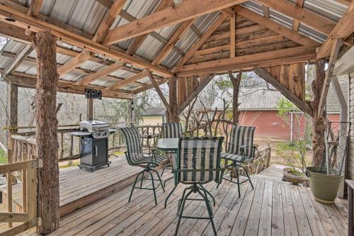 Greenbrier House | Rustic Tennessee Country Retreat on 2 Acres!