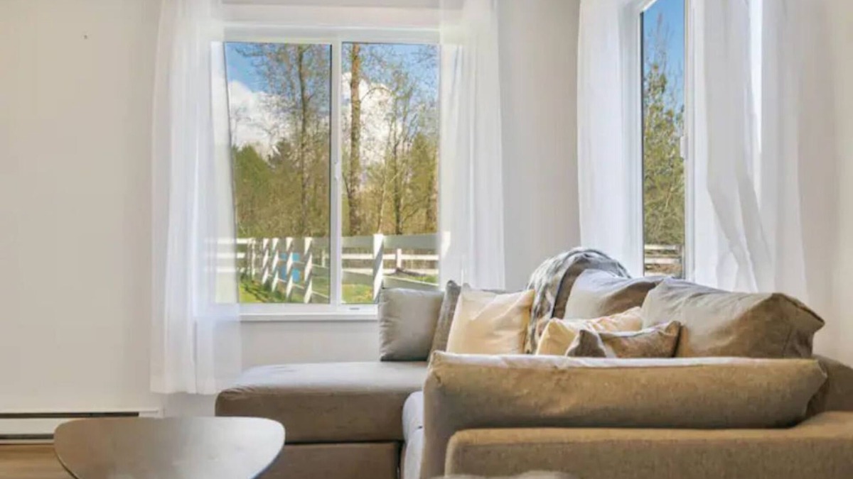 Langley House | Rustic Two Bedroom Langley Getaway
