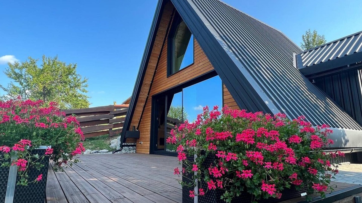 Kupjak Villa | Rustic villa Roza with outdoor pool in Kupjak