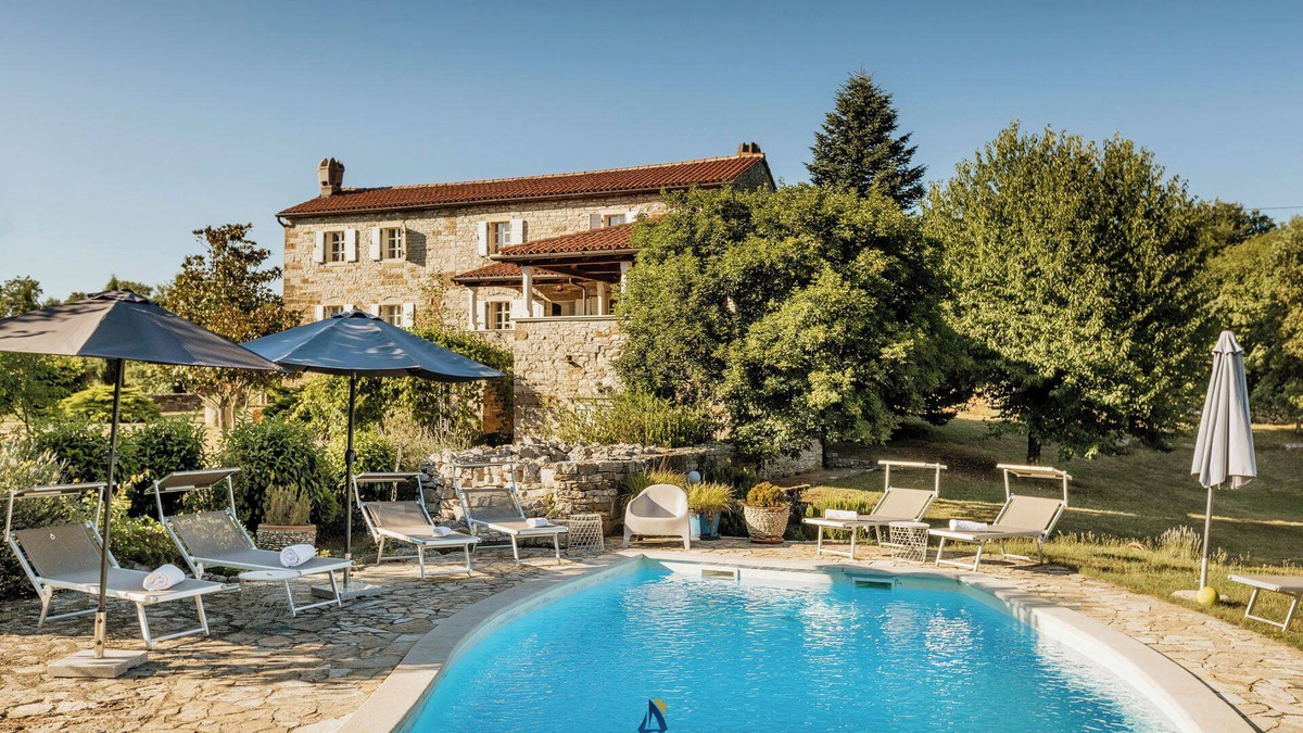 Makovci Villa | Rustic Villa with a Pool for up to 12 guests