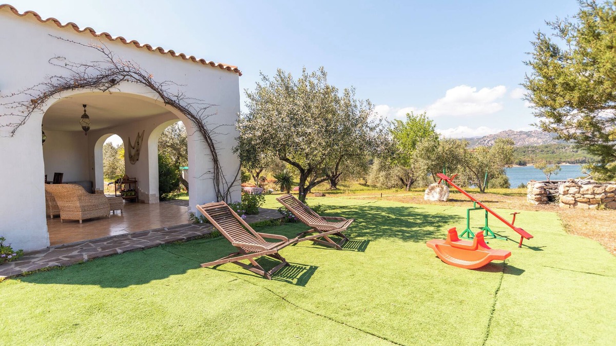 Cala Liberotto Villa | Rustic Villa with Wi-Fi, Air Conditioning and Beautiful Garden