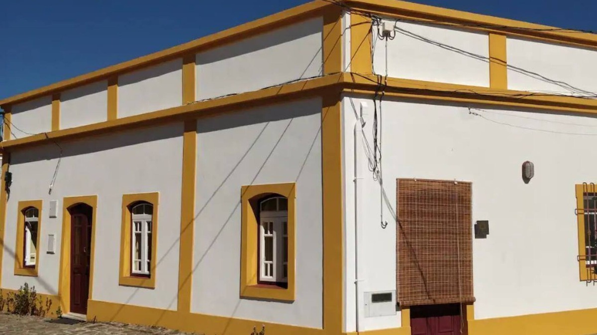Carvalhinhos House | Rustic Village House for Nature Lovers