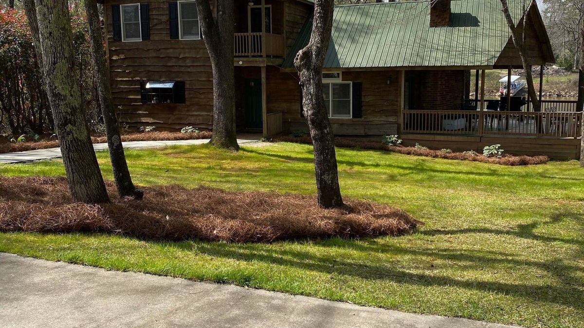 Ridgeway House | Rustic Waterfront Cabin Lake Wateree