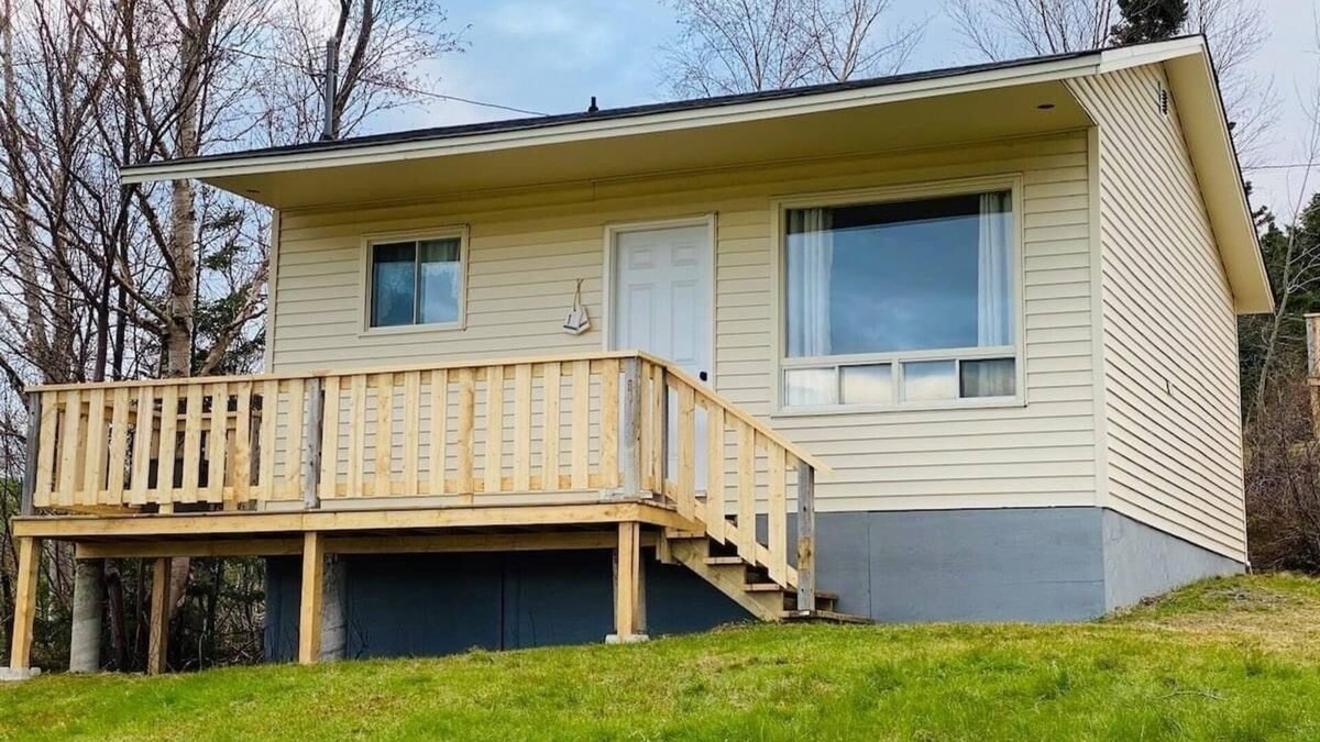 Port Blandford Cabin | Rustic Wave Cottages-Cabin #1