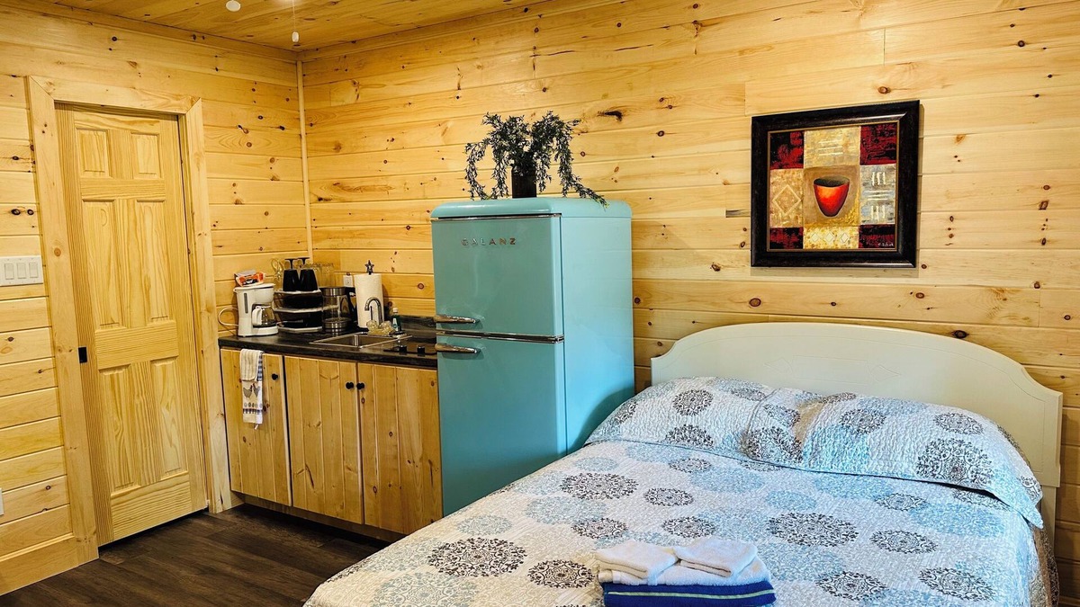 Port Blandford Ski Chalet | Rustic Wave Cottages-Mini Chalet #8