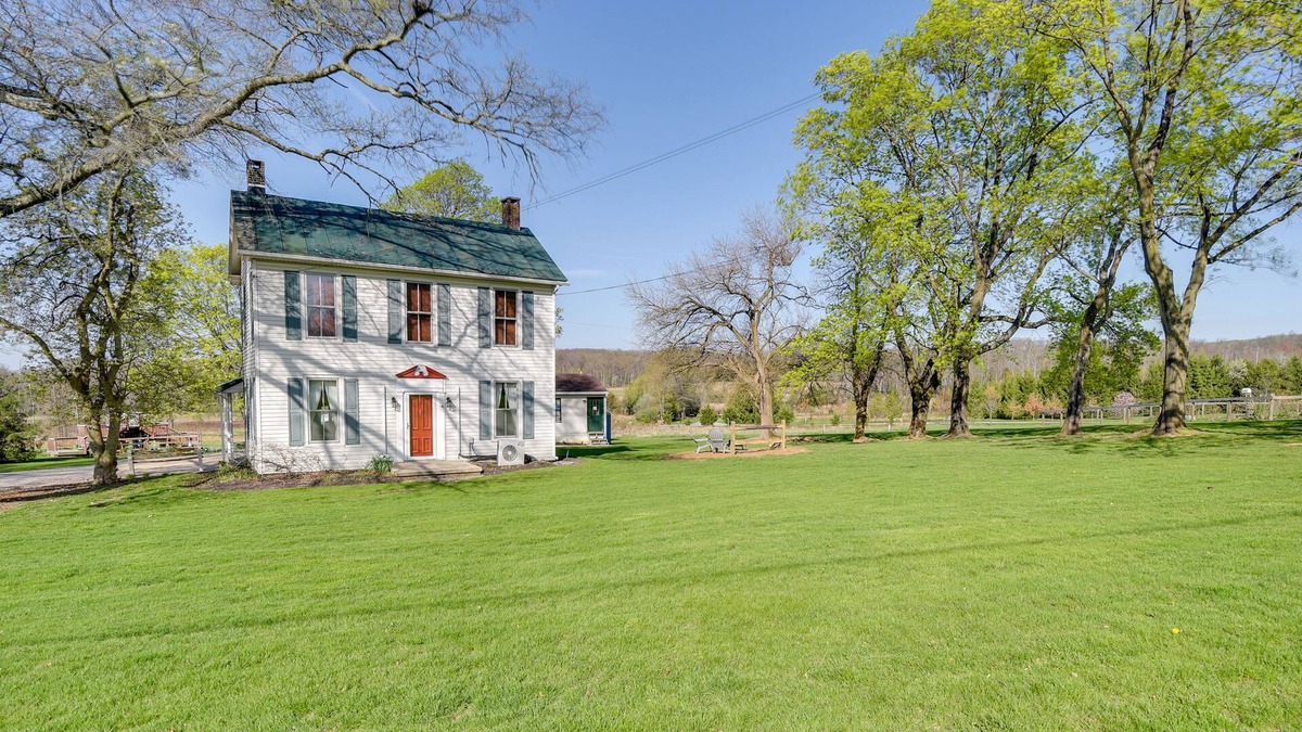 Rossville House | Rustic Wellsville Home - 5 Mi to Roundtop Mountain