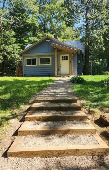 Lake Desolation House | Rustica Retreats Cottage