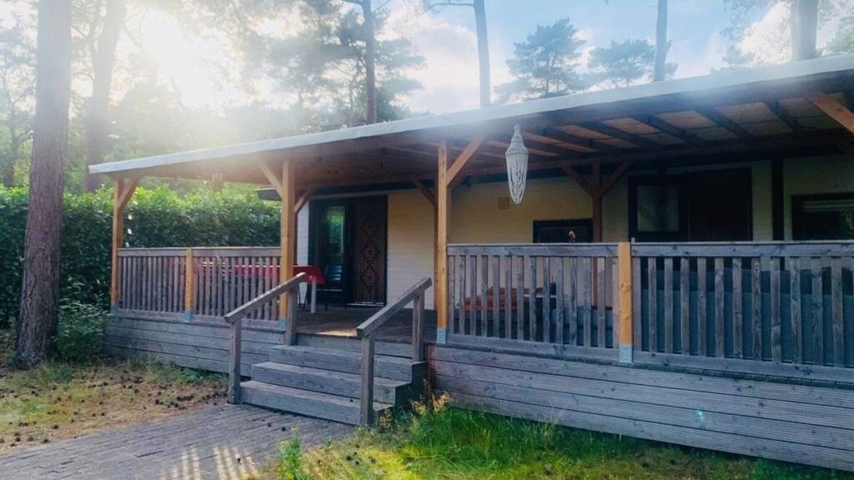 Raalte Ski Chalet | Rustig gelegen chalet op vakantiepark nwww.huisjeveronica.nln