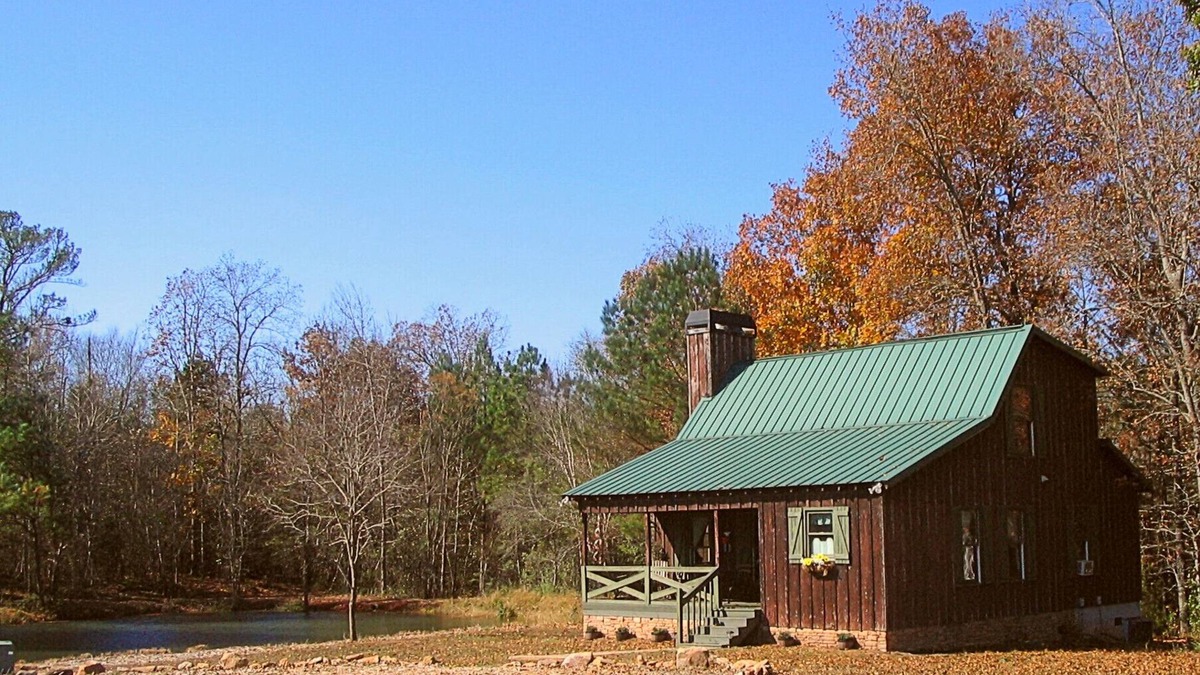 Covington Cabin | Rustique Cabin at Briarcreek Farm, Downstairs Only, Sleeps 4