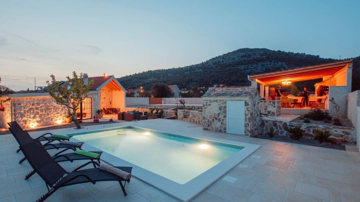 Seget Villa | Rusulica is name small villa.like farmhouse.on the village Vrsine.