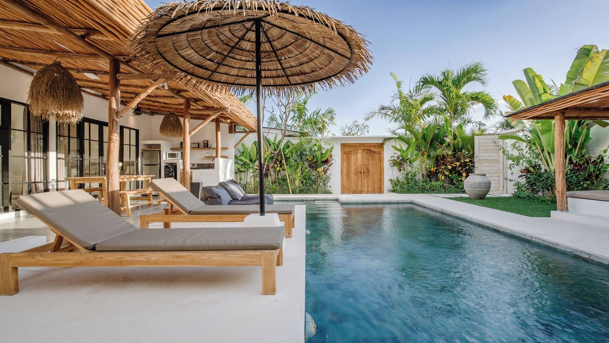 Beraban Villa | Ruta 1 Luxueuse 2CH à 350m de Nyanyi Plage & Proche du Luna Beach Club