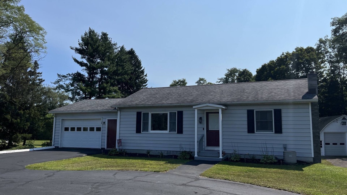 Wells Bridge House | Ruth's Creekside - Recent renovation, 3bdrm, large lawn