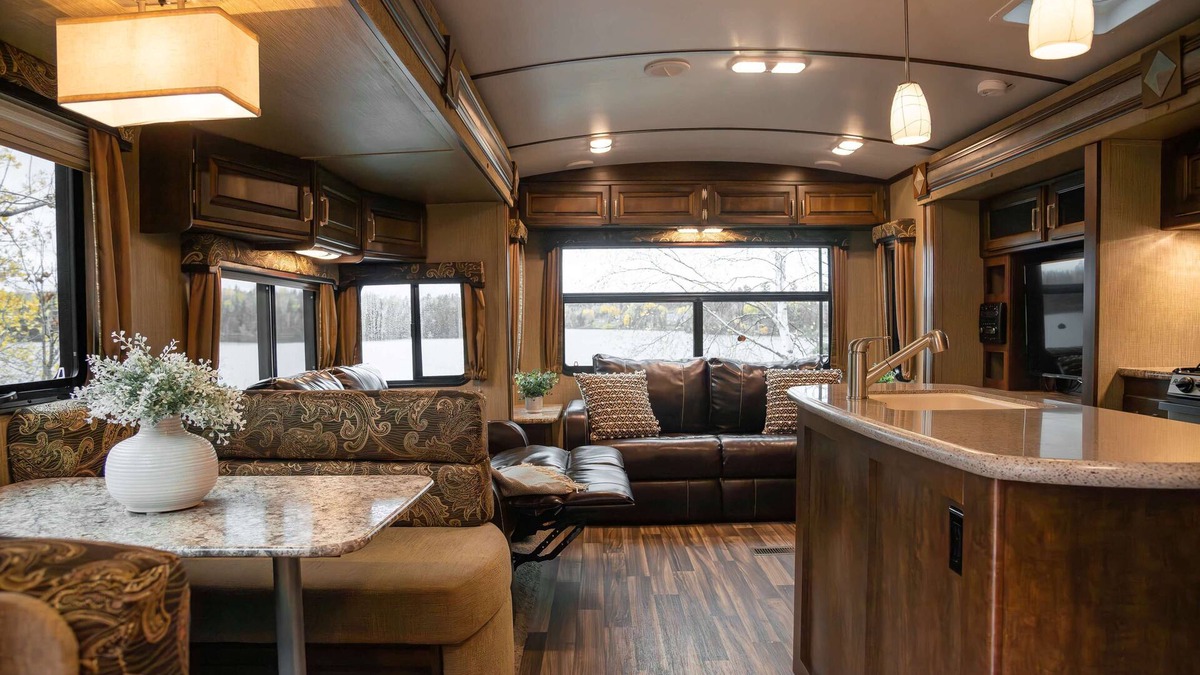Kenora Resort | RV 7 Corner Unit W/Full Privacy and Panoramic Views