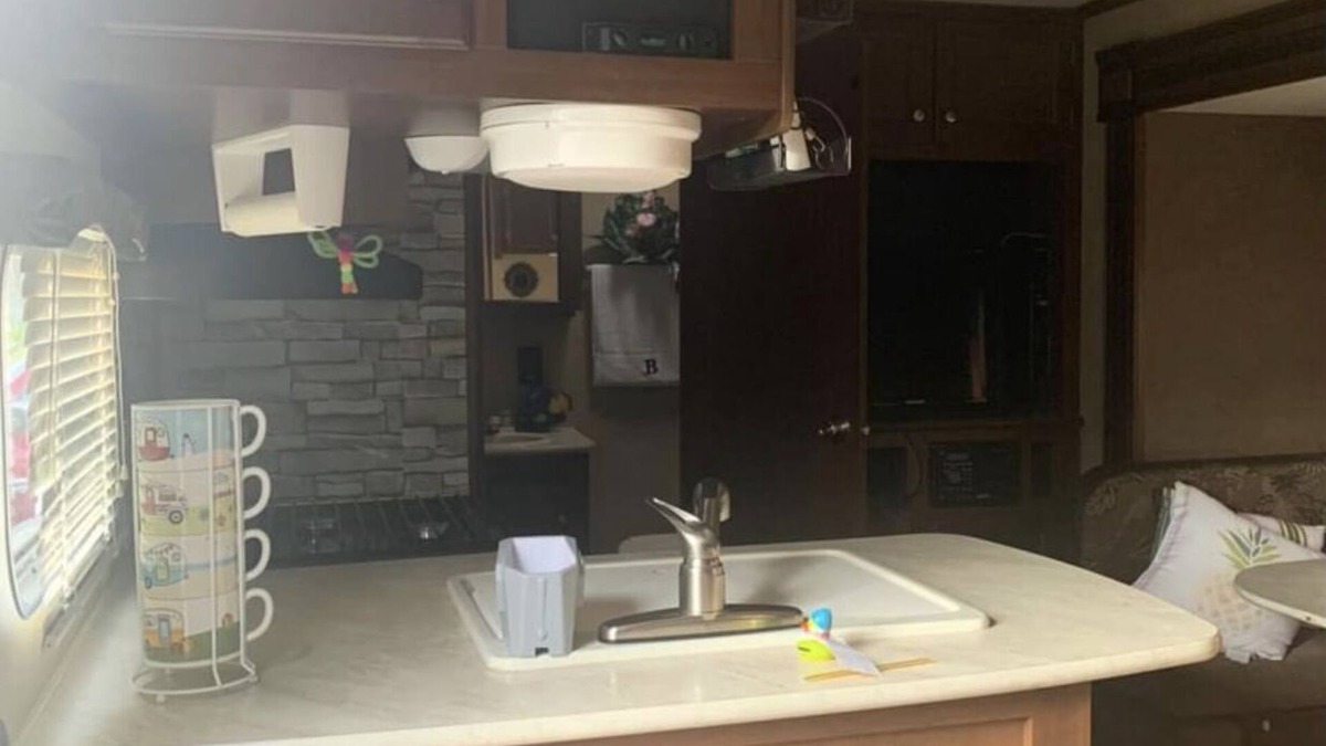 Hulen House | RV Camper on Private Campground