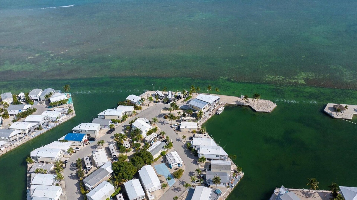 Cudjoe Key RV Rental | RV Lot 377 Venture Out, Waterfront Retreat, Accommodates large/oversized RVs
