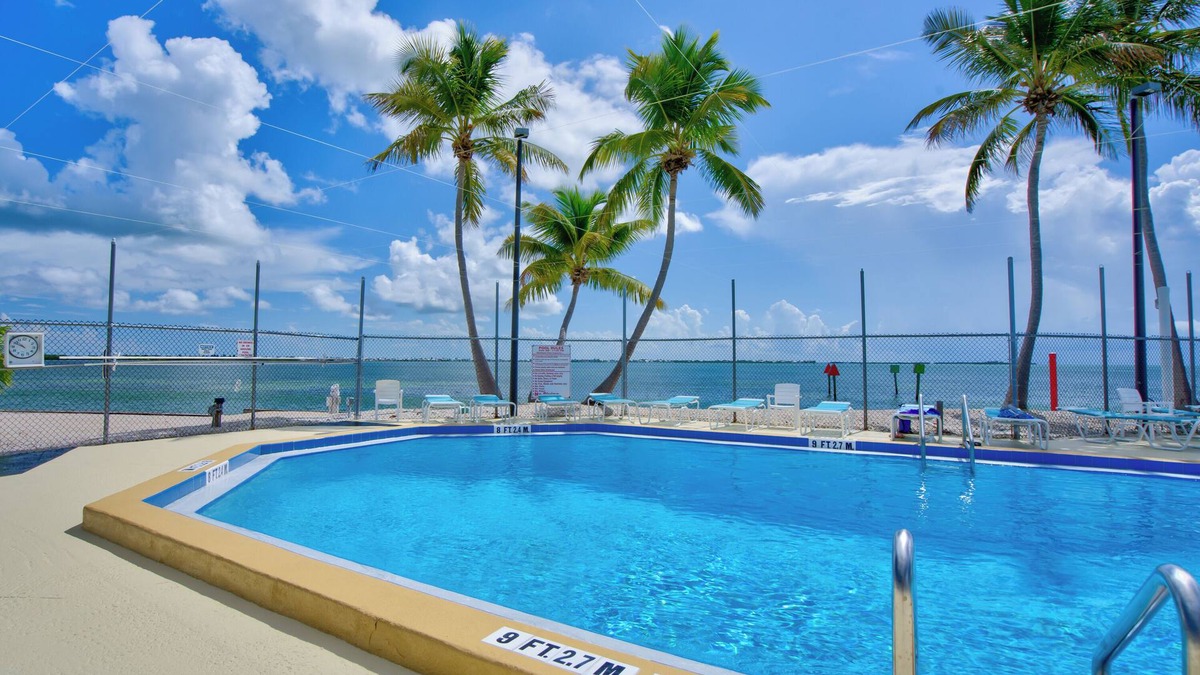Cudjoe Key RV Rental | RV Lot 473 Venture Out, Lot dimensions 52 x 36 x 45 x 57