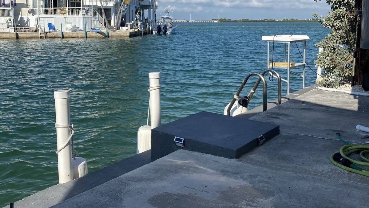 Cudjoe Key RV Rental | RV Lot 527 Venture Out, 35x69 35' seawall and Ocean Views