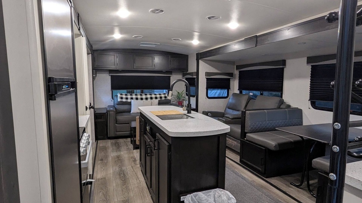 Puyallup House | RV Retreat on Green Thumb urban farm