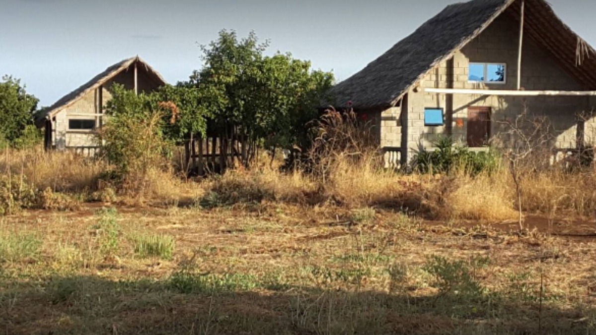 Maua Cabin | Ryllod Sunrise Lodge Meru