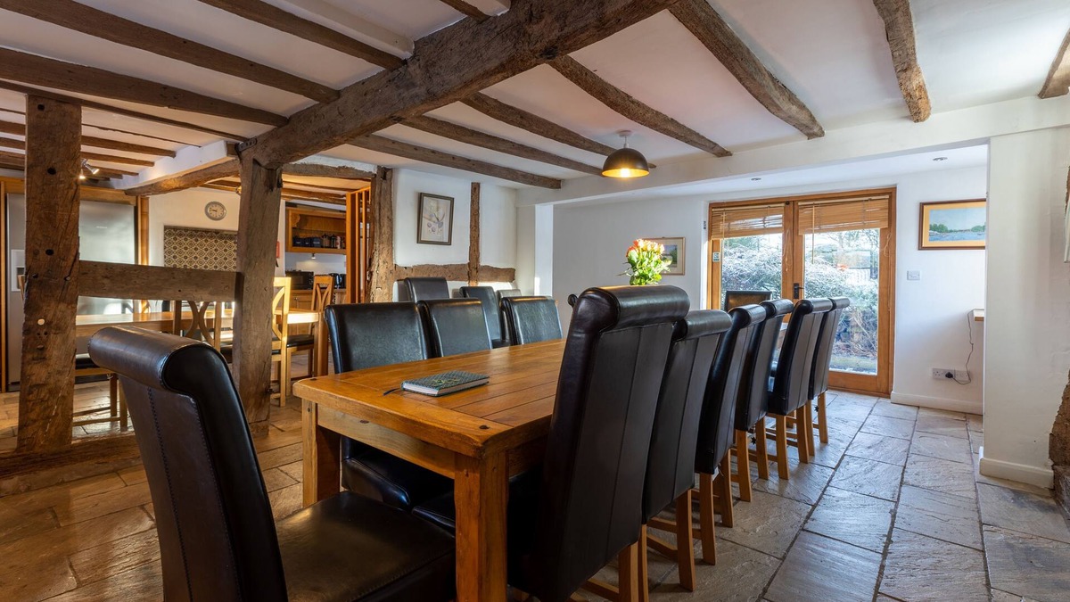 Eaton Mascott Cottage | RYTON GRANGE FARMHOUSE TO SLEEP 12 - sleeps 12 guests in 6 bedrooms