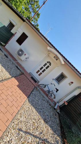 Balatonakali House | Sárközi Nyaraló