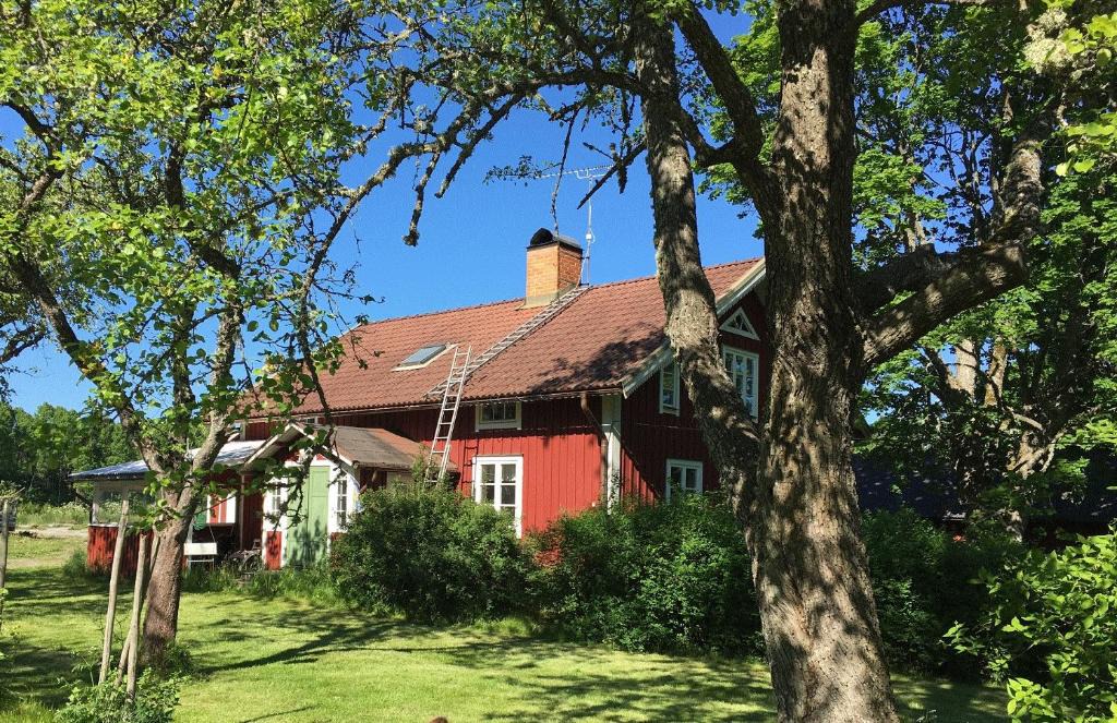 Edsbro Villa | Sättraby villa