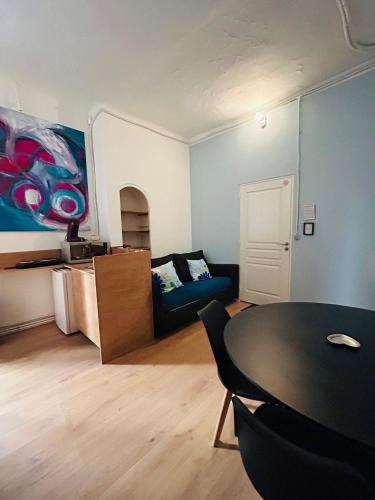 Notre-Dame du Mont Apartment | Séjour Confortable au Cœur de Cours Julien, Marseille