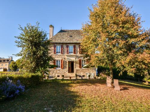 Senezergues House | Sénezergues Garden Hideaway