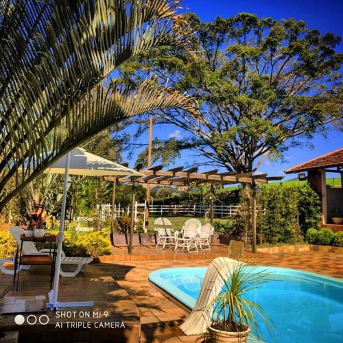 Borda da Mata House | Sítio com piscina cercada por belas paisagens
