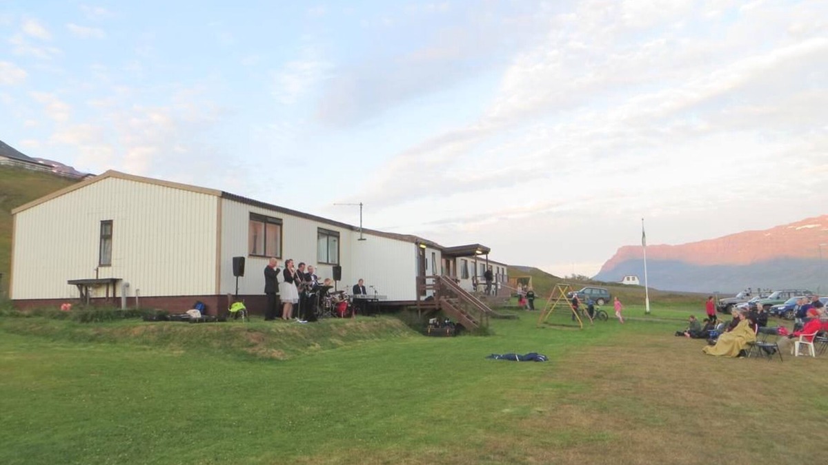 Mjoifjorur House | Sólbrekka Guesthouse