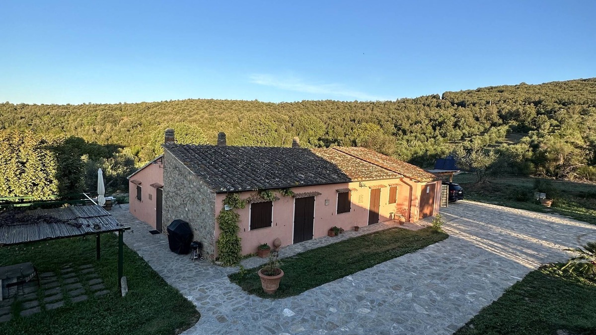 Montorsaio House | Südliche Toskana Modernes Ferienhaus in Alleinlage, Pool, 25km Meer, Haustiere