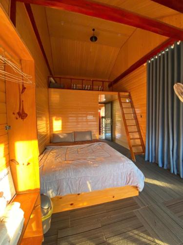 Kon Plong Cabin | Săn Mây Homestay and Coffee Măng Đen