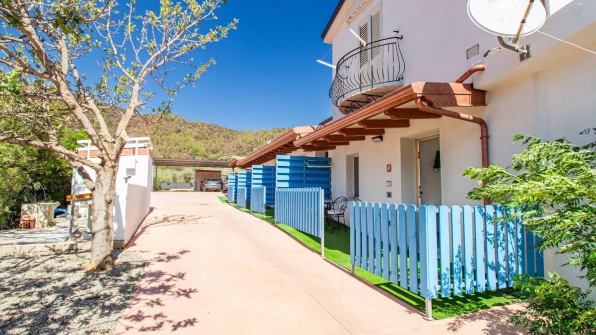 Cardedu House | S'Omu e Chicchinu rooms