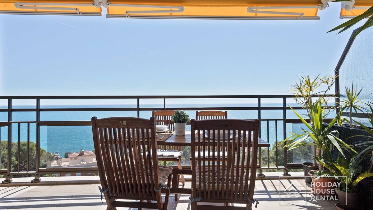 Cap de Salou Apartment | S18 PANORAMIC SEA VIEWS -WIFI, PARKING-