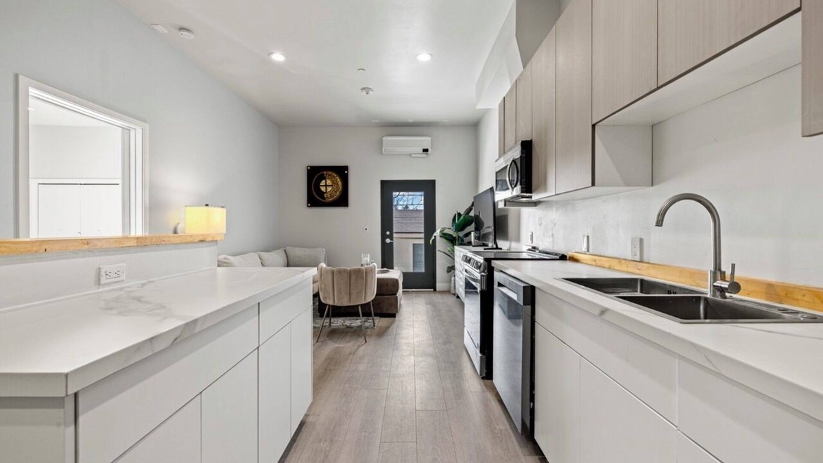 Central Sacramento Apartment | S19 Resident 202